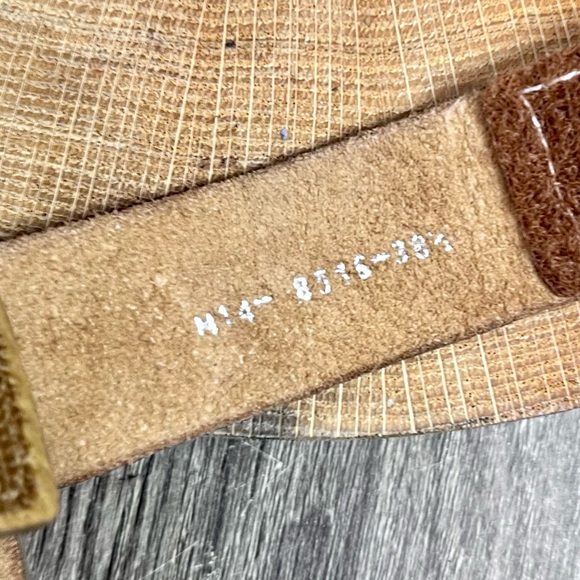 *Pedro Garcia | Pebble Leather Peep Toe Heels with Ankle Straps Size 8.5 - Picture 15 of 16